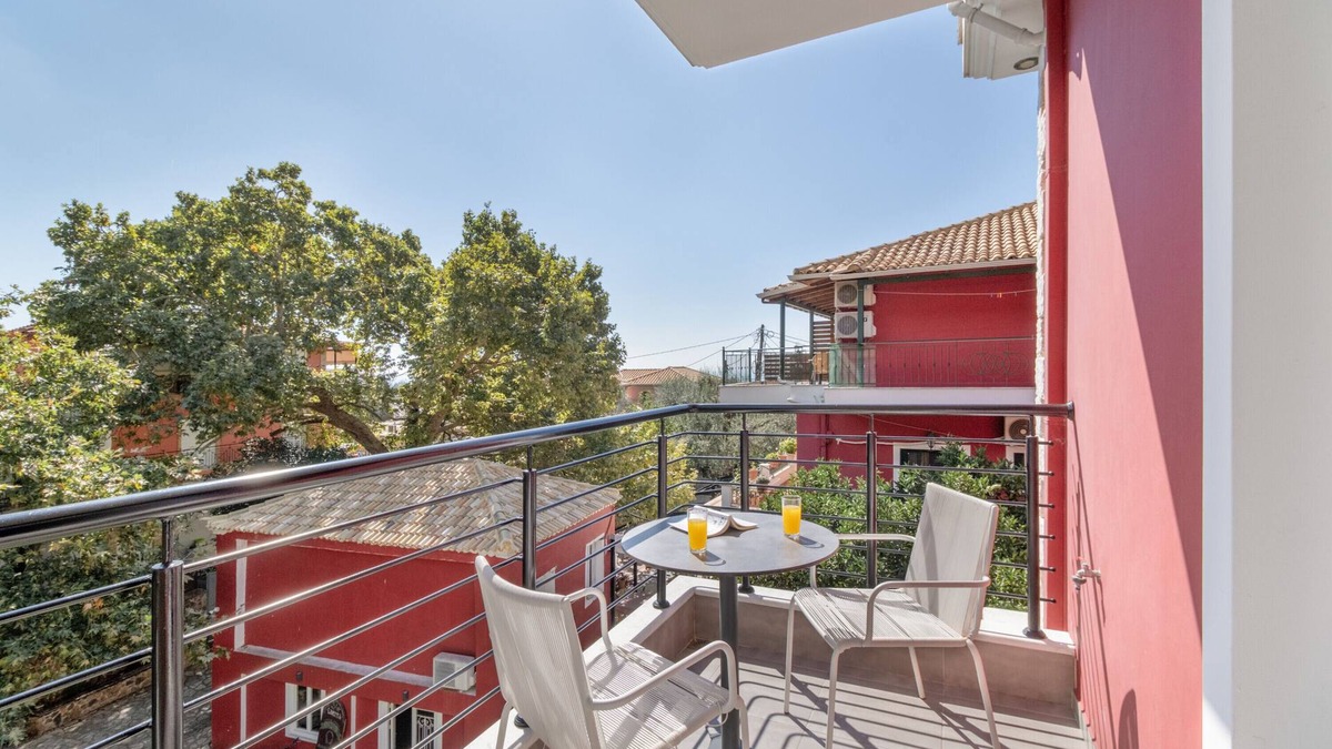 Anthousa Apartment | Studio Apartment 'Deluxe 2 Adults - C' with Shared Terrace, Wi-Fi and Air Conditioning