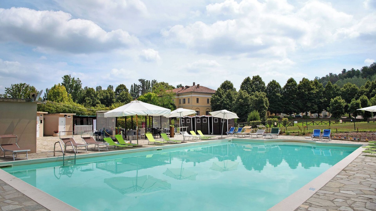Cardona Apartment | Studio Apartment 'Dimora Il Feudo Apt 2' with Shared Pool, Wi-Fi and Air Conditioning
