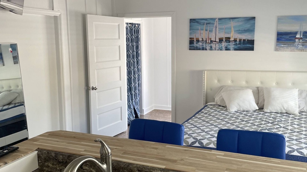 Elk Rapids Apartment | Studio Apartment Downtown Elk Rapids