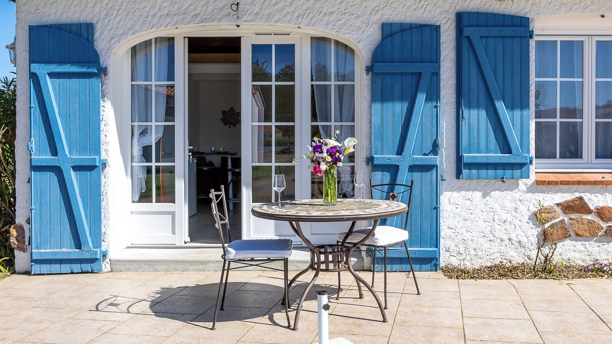 Le Fenouiller Apartment | Studio Apartment 'Le De Château Trompette' with Wi-Fi