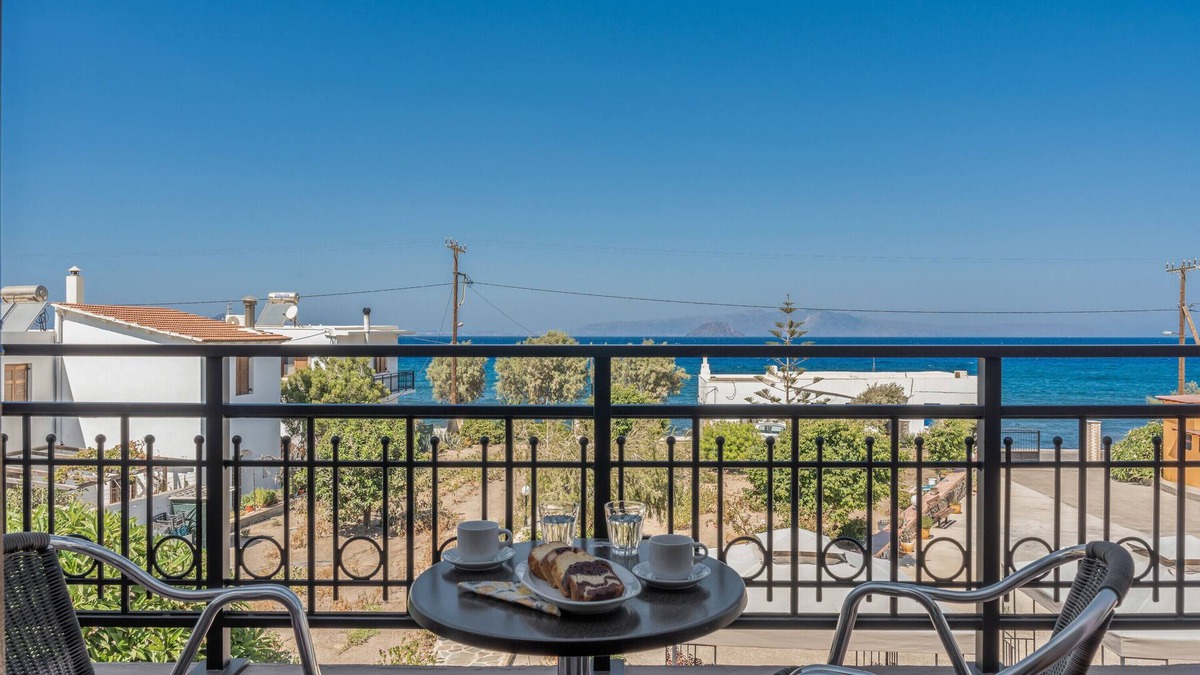 Paloi Apartment | Studio Apartment 'Frantzis 4' with Sea View, Wi-Fi and Air Conditioning