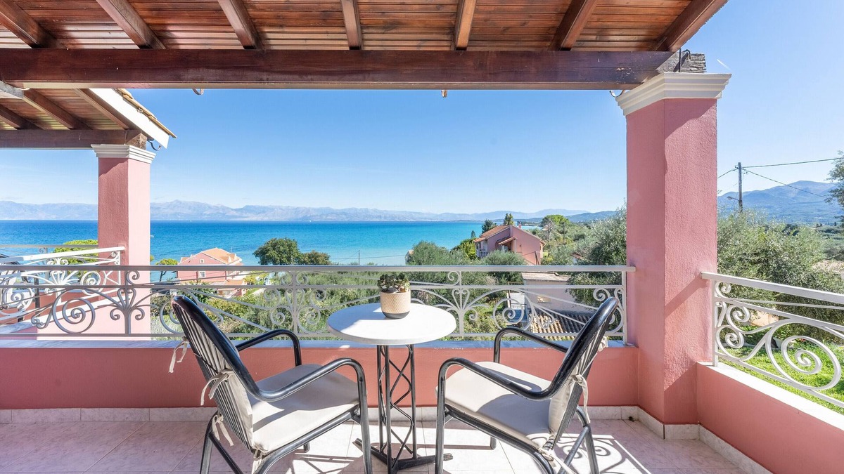 Astrakeri Apartment | Studio Apartment 'Grand 7' with Sea View, Wi-Fi and Air Conditioning