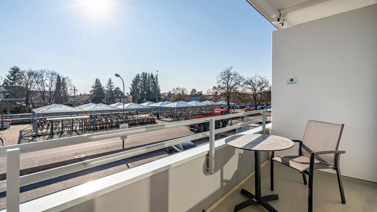 Furstenfeldbruck District Apartment | Studio Apartment "Huber Living Basic 302" with Balcony & Wi-Fi