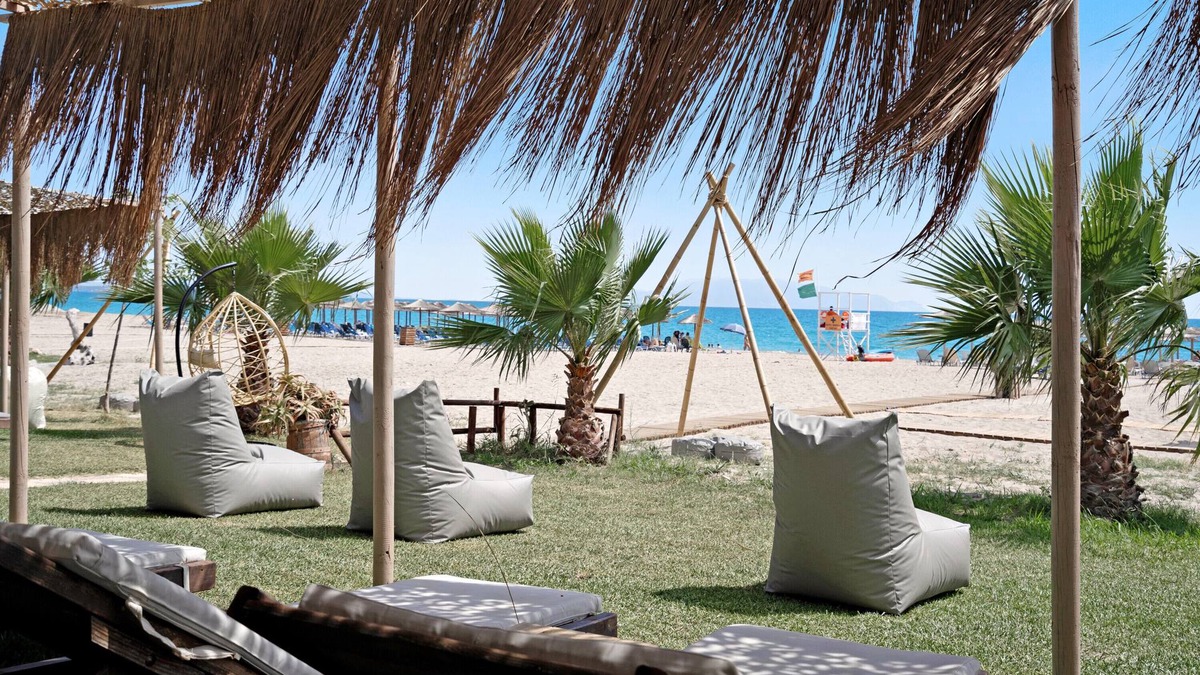 Pidima Kyras Apartment | Studio Apartment 'Iguana 14' with Sea View, Wi-Fi and Air Conditioning