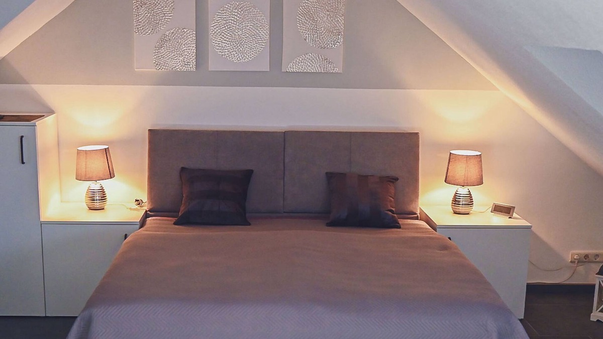 Lauingen Apartment | Studio apartment in a quiet location about 30m2 and has space for 2 people.