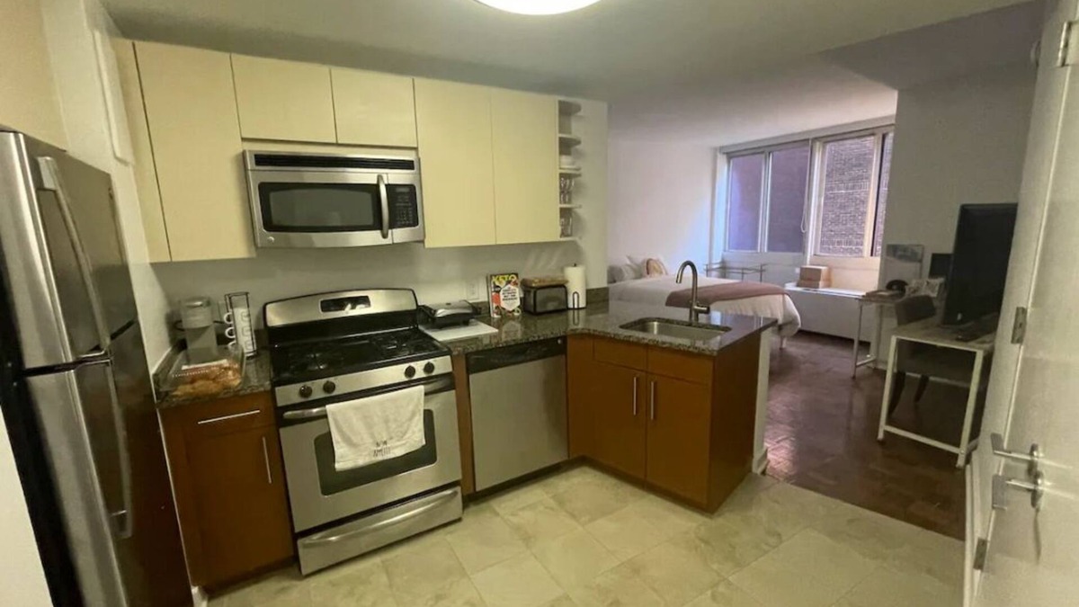 Downtown Brooklyn Apartment | Studio Apartment in Downtown Brooklyn w/Laundry Room, Gym, Rooftop, and Lounge