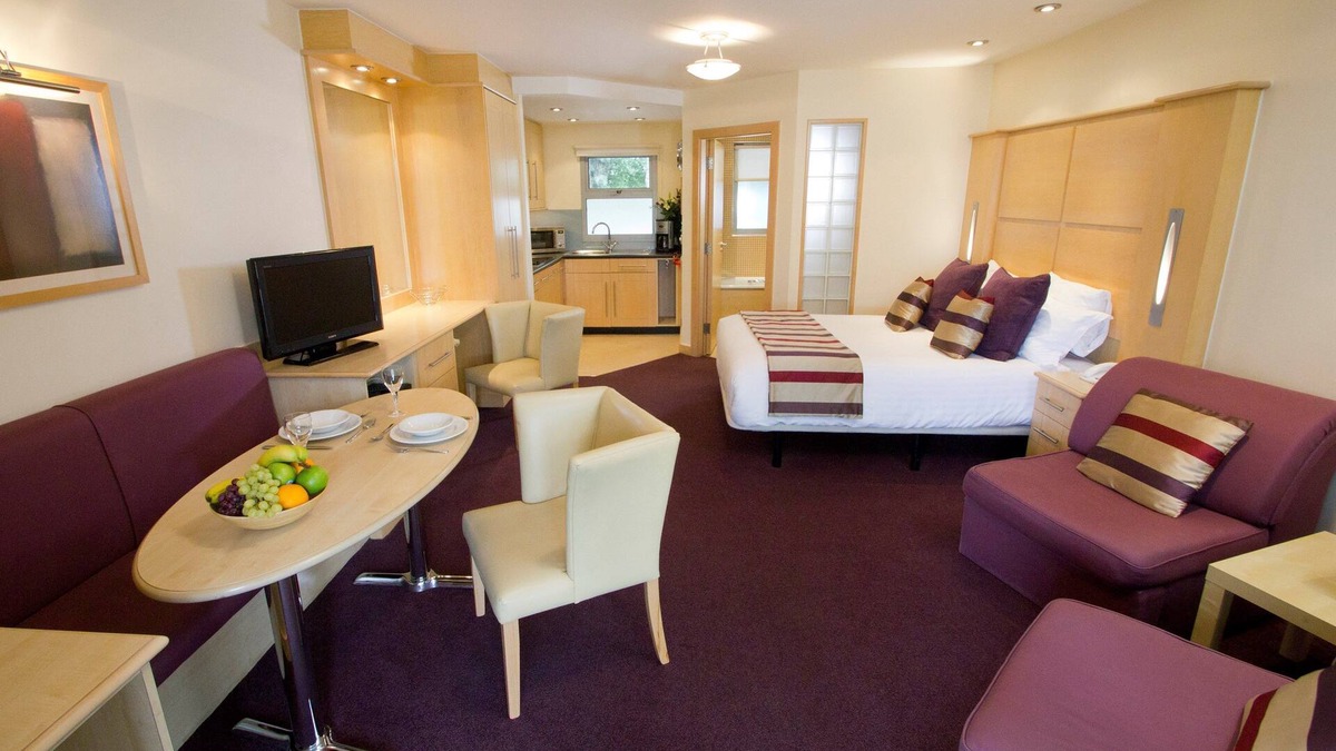 Warton Apartment | Studio Apartment | Lakeside Resort | Sleeps 2