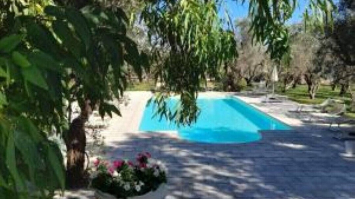 Cursi Apartment | Studio apartment large room with double bed and bunk bed sofa,