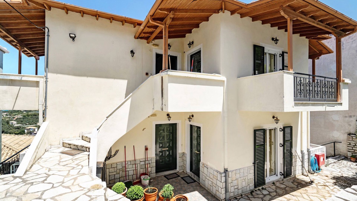 Frinion Apartment | Studio Apartment 'Lefkothea' with Sea View, Wi-Fi and Air Conditioning