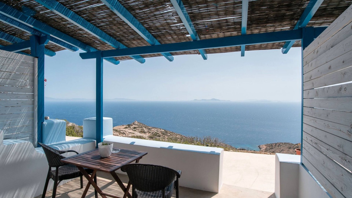 Donoussa Apartment | Studio Apartment 'Mesaria' with Balcony, Wi-Fi and Air Conditioning