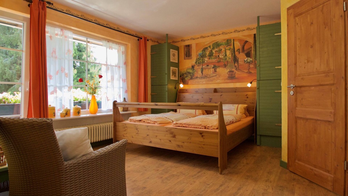 Blasiwald Apartment | Studio Apartment 'Mit Balkon Und Du' with Mountain View, Shared Terrace and Wi-Fi
