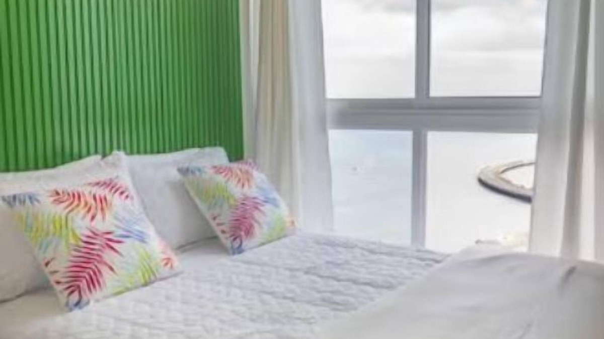 Santa Ana Apartment | Studio Apartment - Ocean View
