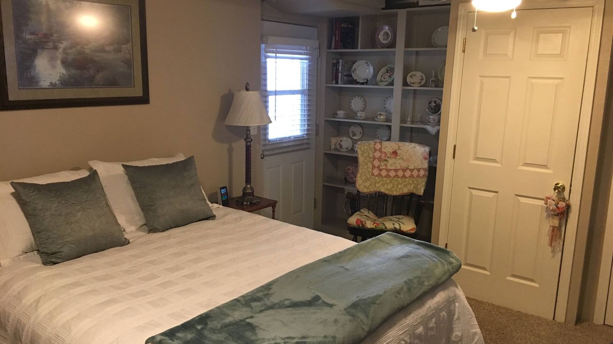 Clarkston Apartment | Studio apartment overlooking the Snake river