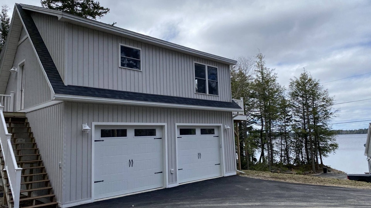 Franklin Apartment | Studio Apartment overlooking Molasses Pond