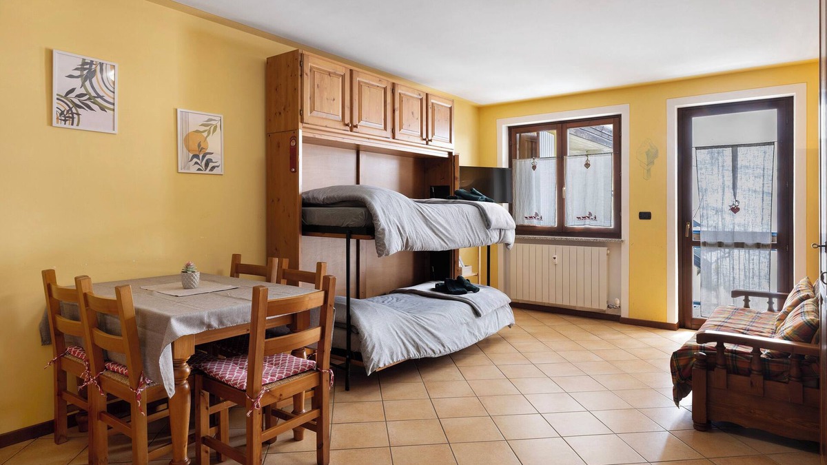 Prato Nevoso Apartment | Studio Apartment 'Plain Soleil Ski Home' with Balcony