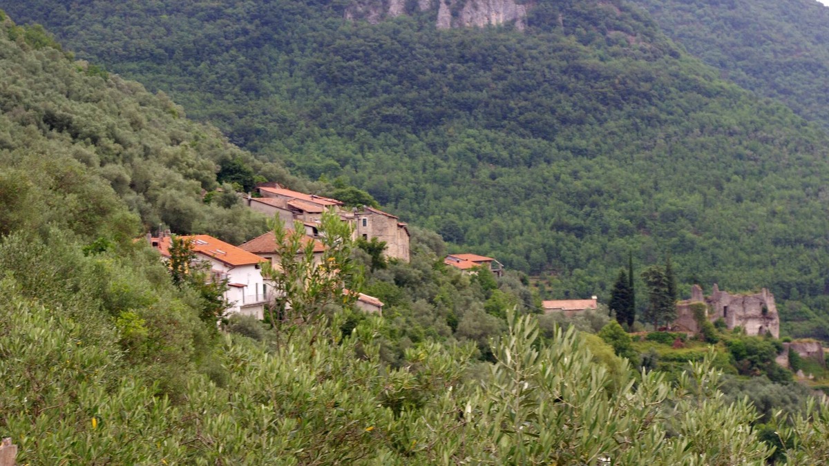 Nasino Apartment | Studio Apartment Profumo di Lavanda Verde with Mountain View & Wi-Fi