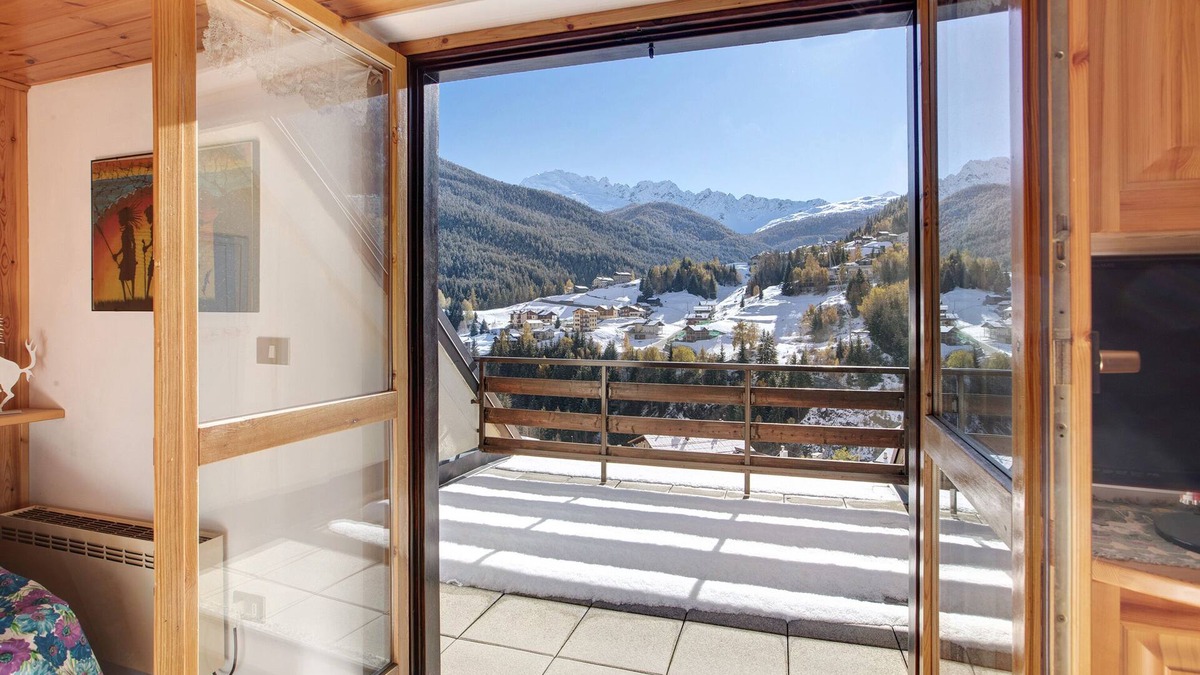 Semogo Apartment | Studio Apartment 'Semogo 1' with Mountain View, Terrace & Balcony