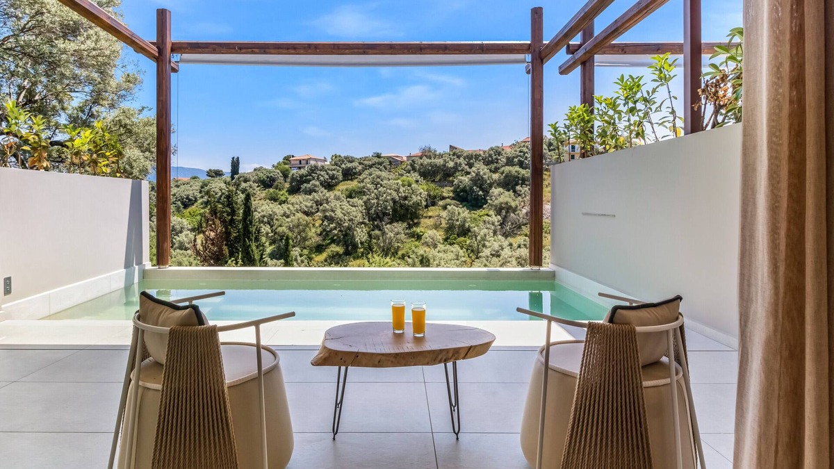 Katomerion Apartment | Studio apartment 'Studio Yvonne' with private pool, WLAN and air conditioning