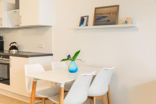 Lengfeld Apartment | Studio apartment - terrace, private parking place