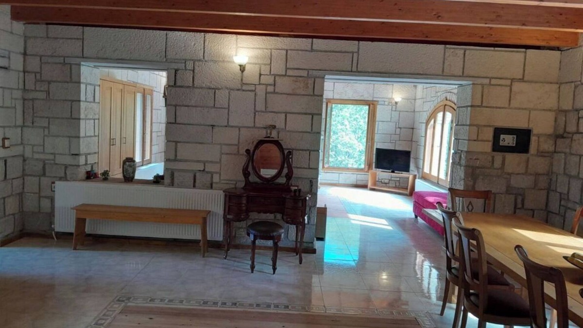 Vatsounia Apartment | Studio Apartment "Tsarouxi Village 1" with Mountain View, Private Terrace & Wi-Fi