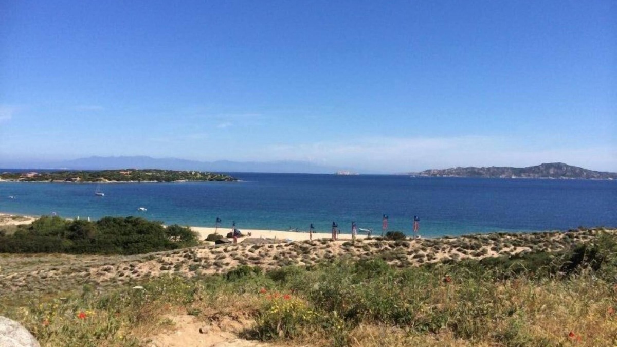 Porto Pollo Apartment | Studio apartment with sea view terrace and garden with barbecue