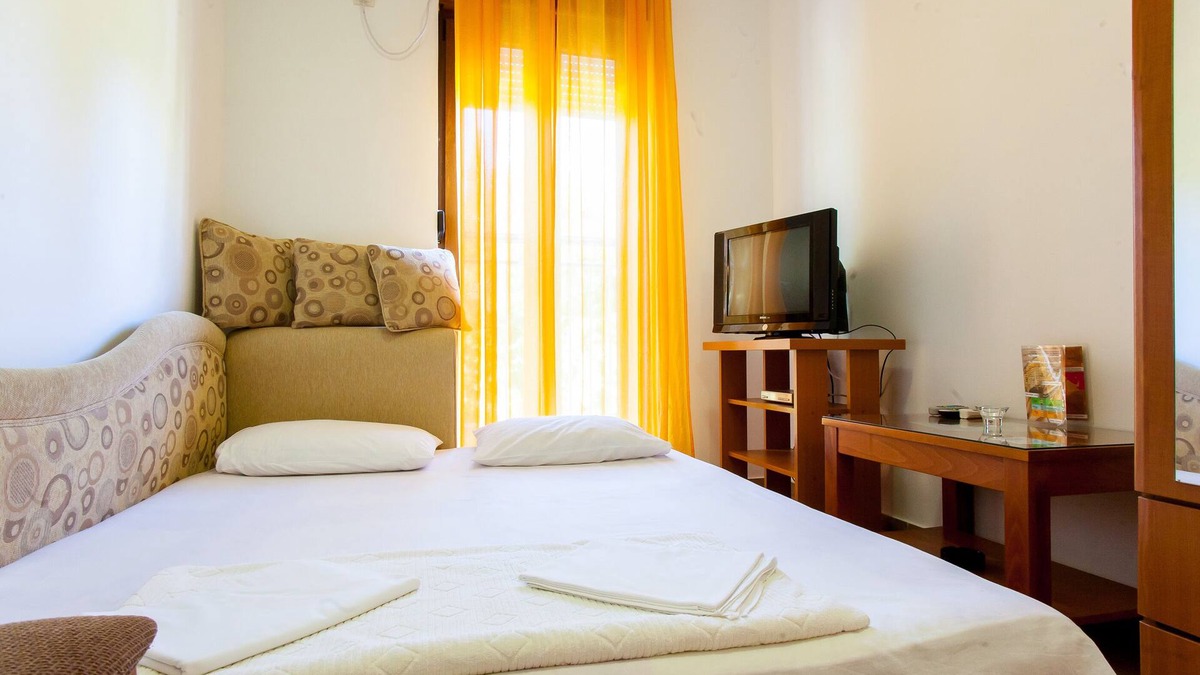 Denovici House | Studio Apartment without Terace