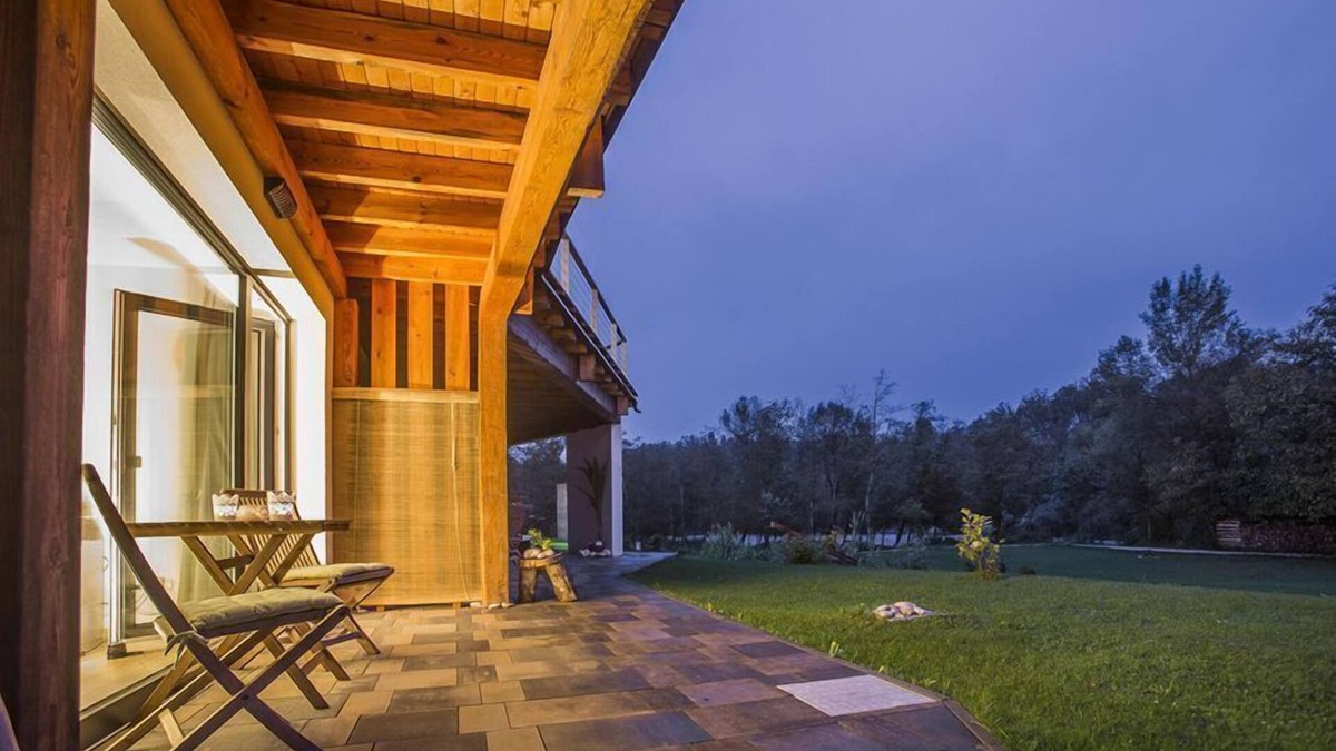 Visoko Apartment | Studio Apartment with garden view