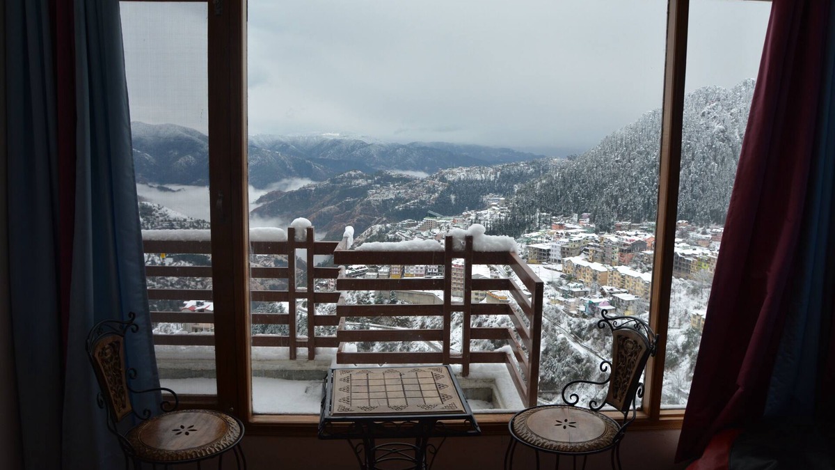 Sanjauli Apartment | Studio apartment with stunning views