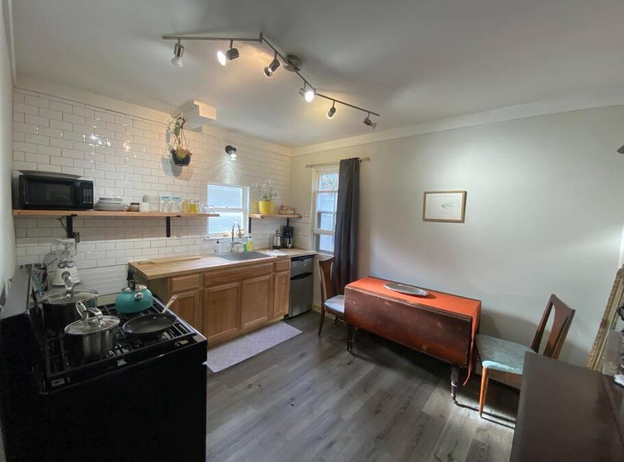 Kingston Apartment | Studio Apt w Garden