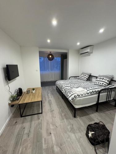 Bastide Giraud Apartment | Studio au calme - Villeneuve Loubet