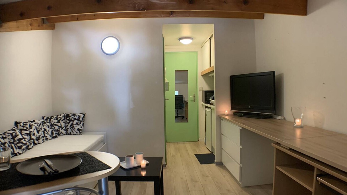 Aytre Apartment | Studio au Centre Ville - Belle Balade en Vélo
