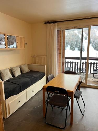 Saint-Etienne-en-Devoluy Apartment | Studio aux pieds des pistes et des commerces