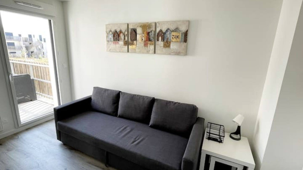 Puilboreau Apartment | Studio Avec Balcon et Parking!