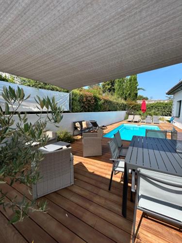 Carmaux Apartment | STUDIO avec PISCINE