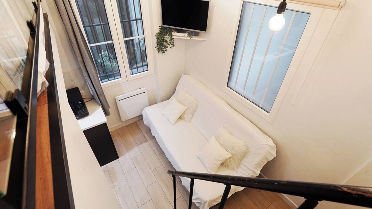 Hopital Saint-Louis Apartment | Studio Belleville