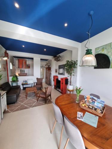 Den Oever Apartment | Studio Blank - Arthouse