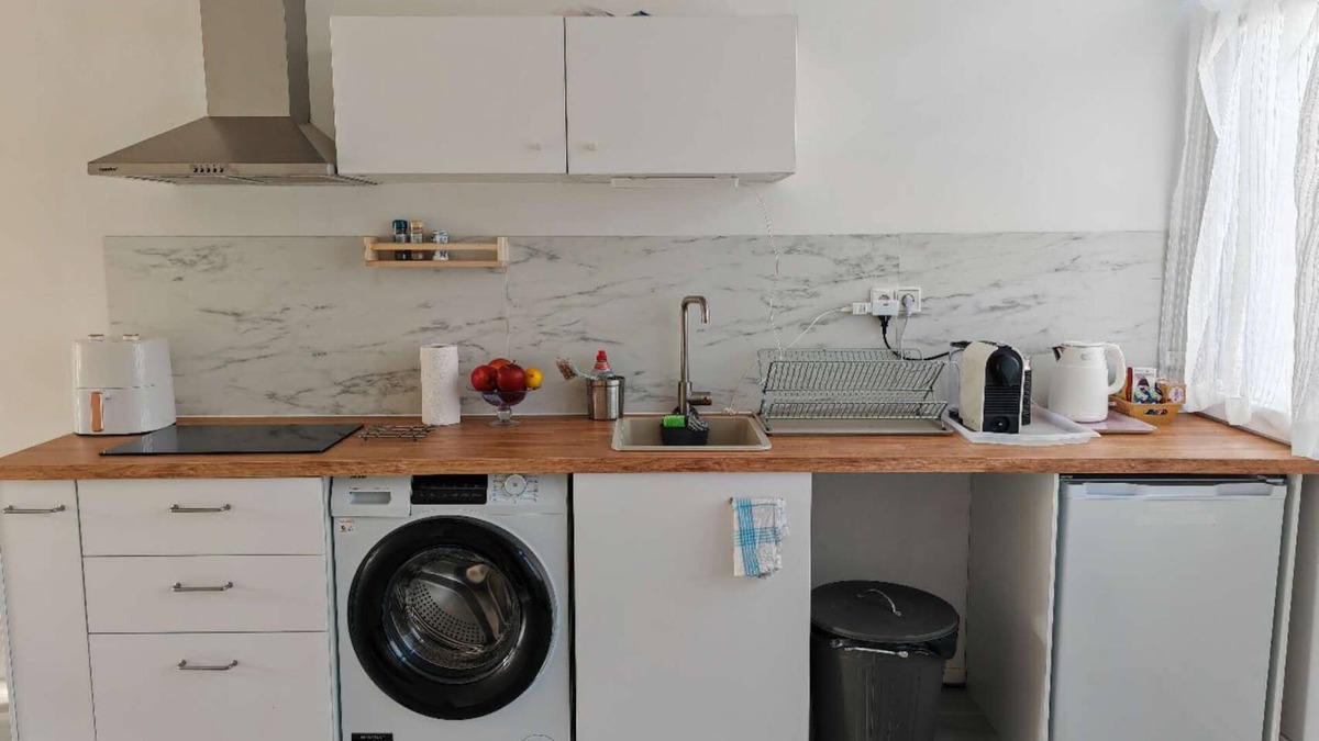 Breda Apartment | Studio Breda Modern Furnishing space with a comfortable, 4min drive station.