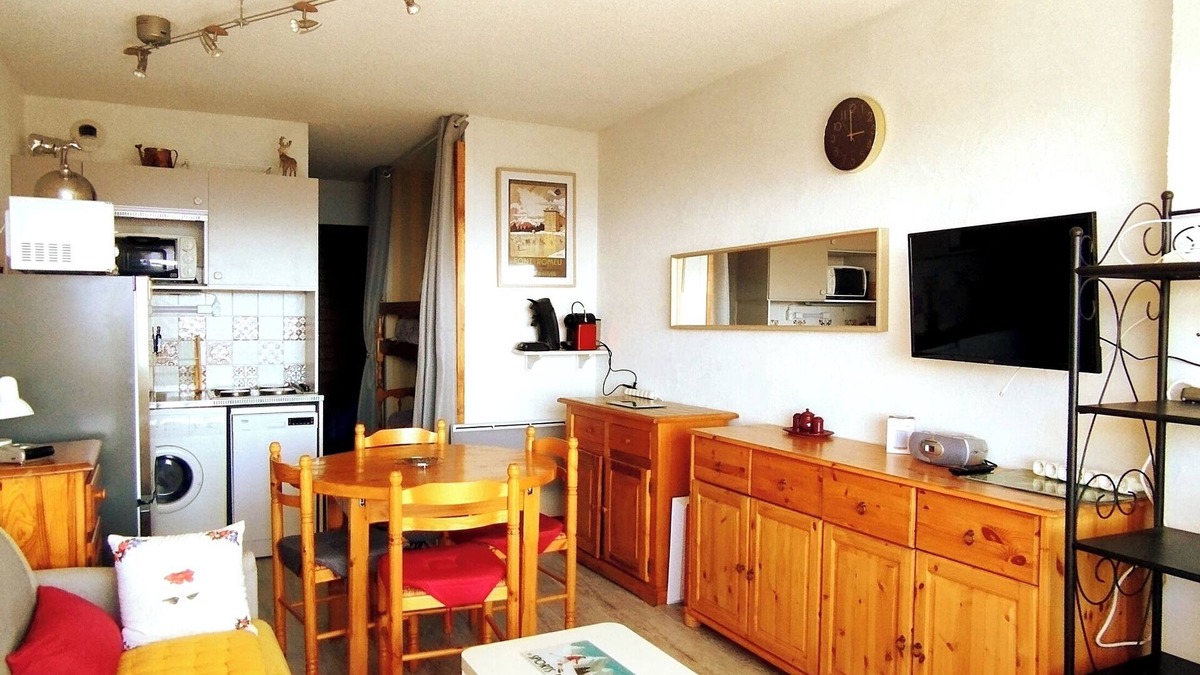 Font-Romeu-Odeillo-Via Apartment | Studio Cabine Font Romeu Avec vue sur Montagne 5 Minutes Centre Ville