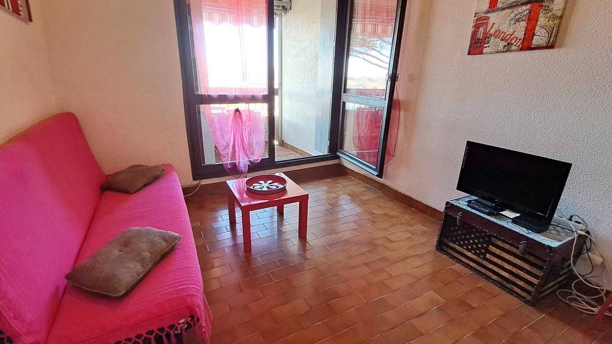 Marseillan Plage Apartment | Studio Cabin Mezzanine - 6 Guests, Terrace, Private Parking in Marseillan