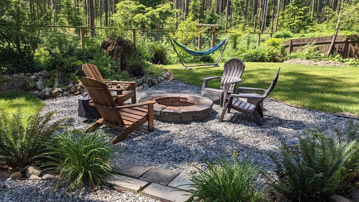 North Bend House | Studio Cabin, minutes from lake and trails