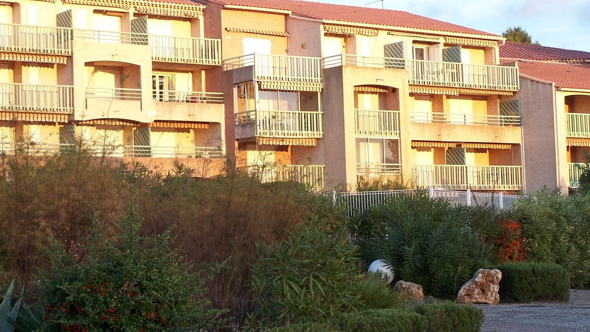 Agay House | Studio cabin, sea view in Agay, 2 * for 2 adults + 2 children