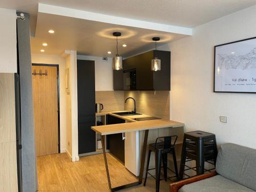 Val Claret Apartment | Studio cabine au pied des pistes avec balcon – Tignes Val Claret - FR-1-502-564
