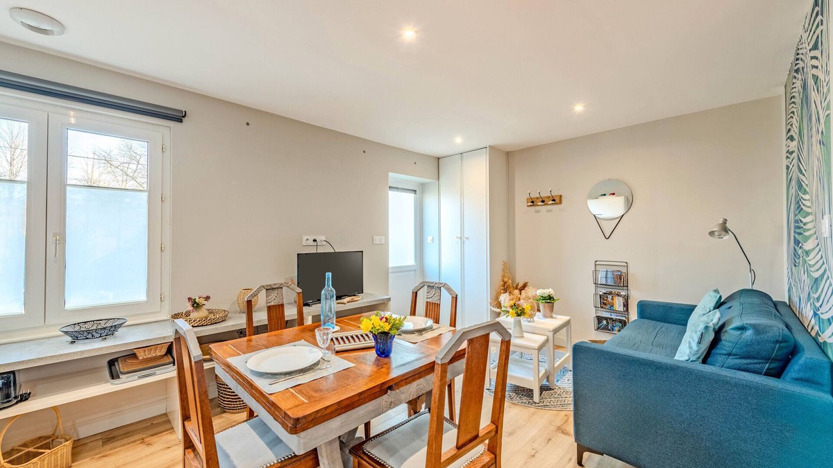 Loperec Apartment | Studio 'Cap À L’ouest' with Shared Terrace, Shared Garden and Wi-Fi