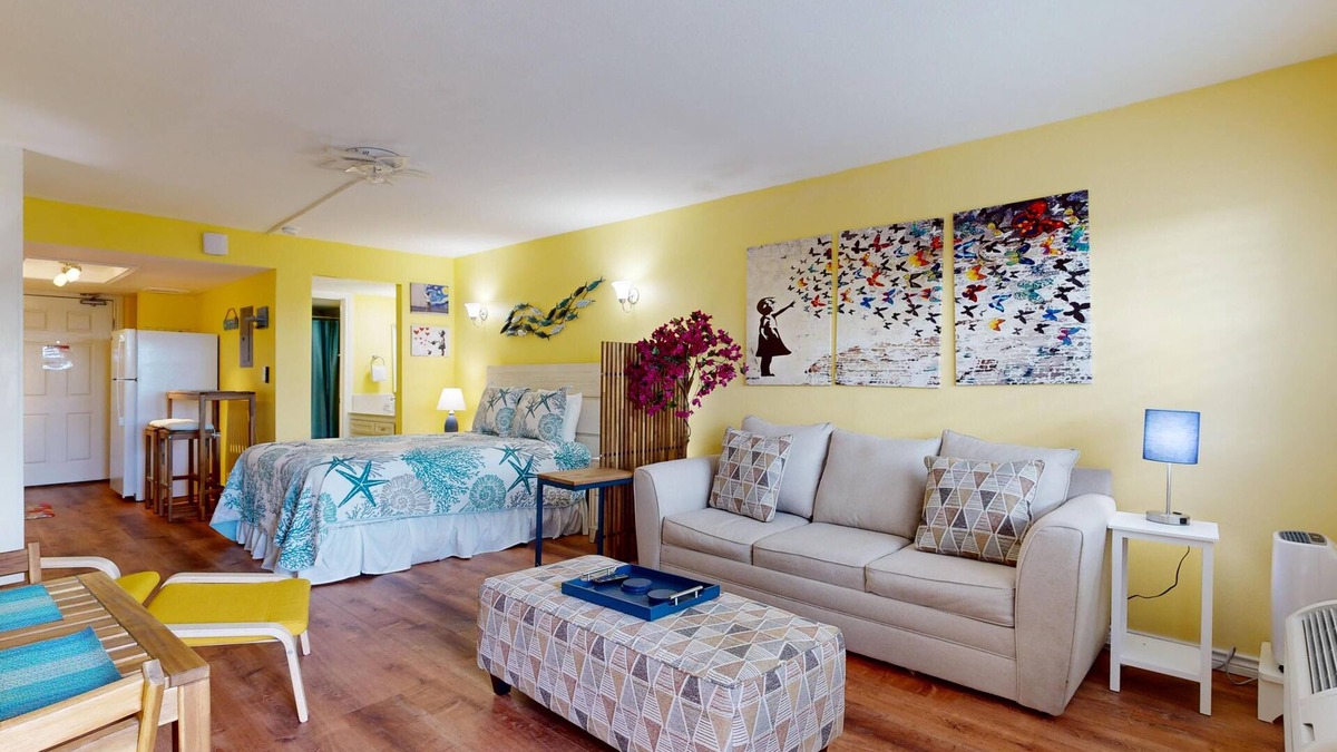 Old Town Condo | Studio Condo in Town, Near Beach, Shared Pool and Hot Tub