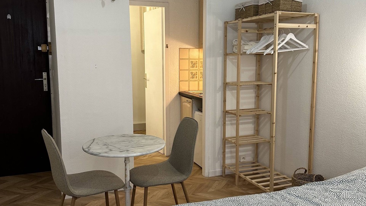 Dax Apartment | Studio Confortable en Centre-ville, Proche Parking