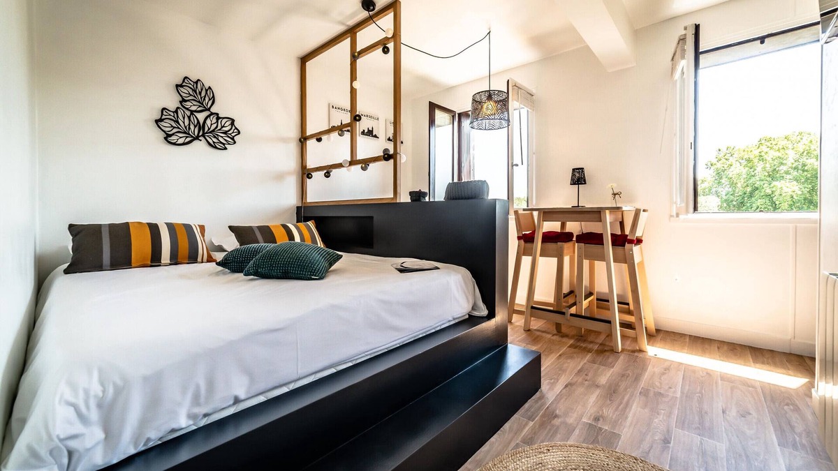 Brive-la-Gaillarde Apartment | ★ Studio Contemporain ★ Ascenseur ★ Parking ★ Vue Corrèze