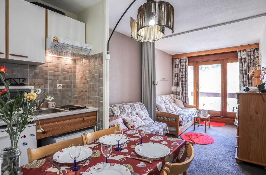 Villarembert Apartment | Studio Cosmos-8 by Interhome