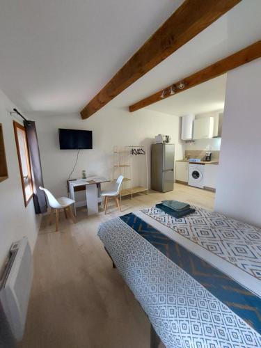 Bedarieux Apartment | Studio cosy au coeur du centre ville