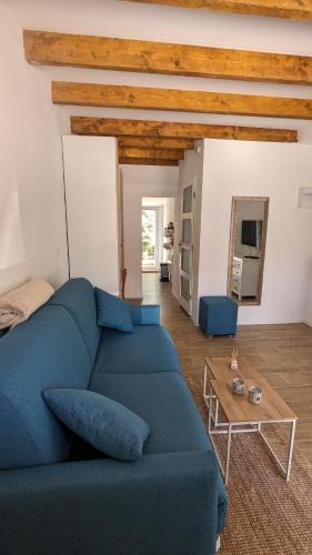 Calas Apartment | Studio cosy neuf calme -Parking Terrasse privée Piscine 5mn Gare TGV Aix et ZA Aix la Duranne 15 mn Aéroport Marseille