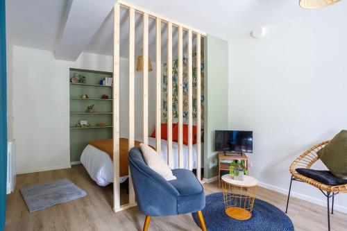Orsay Apartment | STUDIO COSY NEUF - FIBRE - PARKING GRATUIT - Proche écoles et entreprises